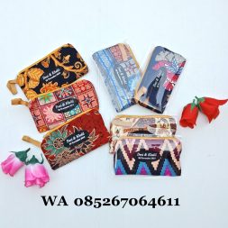 souvenir-dompet-batik
